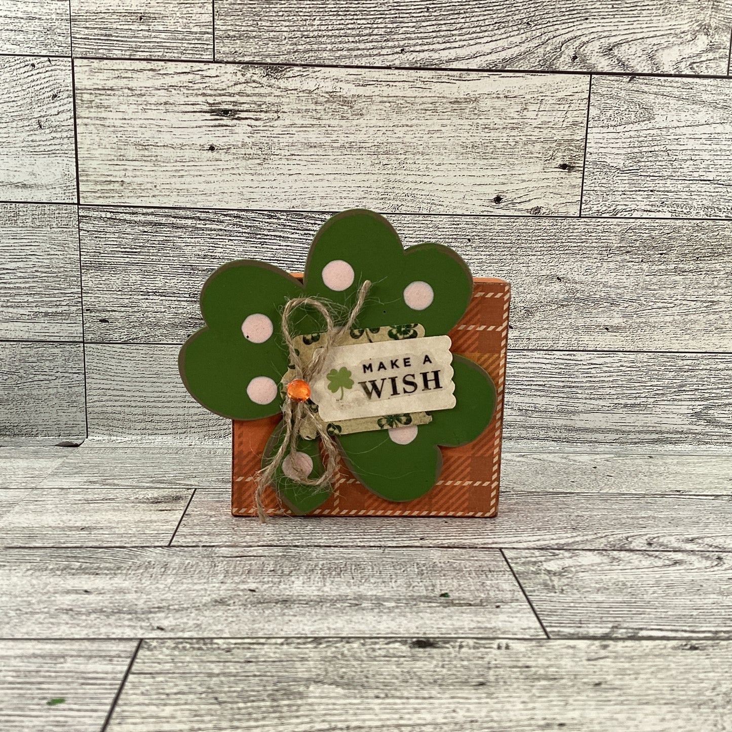 AGD St Patrick's Decor - Chunky Horseshoe Make A Wish Sign 2pc Set