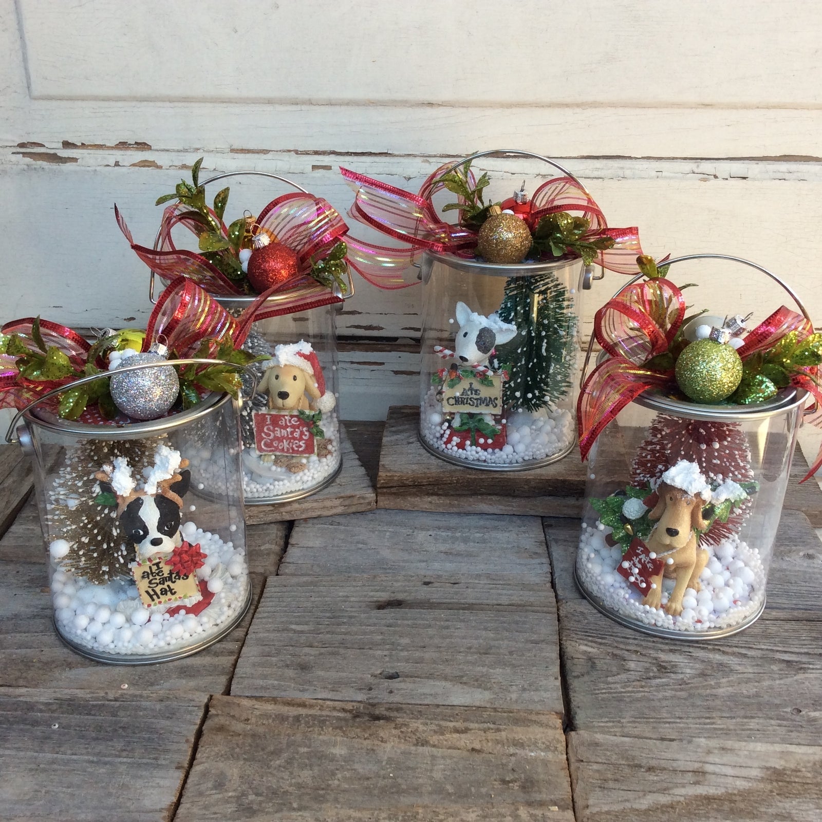 AGD Christmas Decor – Resin Naughty Puppy Dog Dome Pail Display 4pc