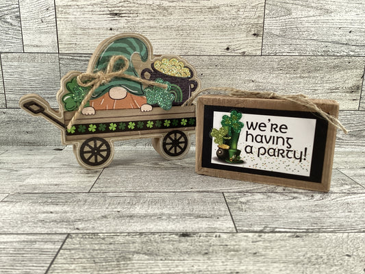 AGD St Patrick's Decor - Gnome Chunky Wagon Party Sign 2pc Set