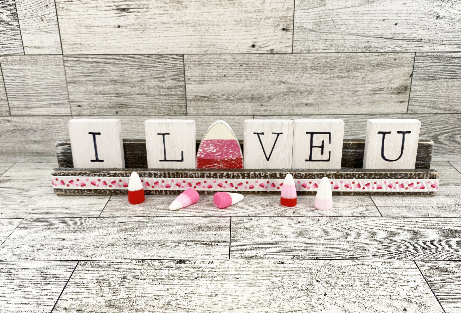 AGD Valentines Decor - I Love You  Candy Corn Tile Tray Decor