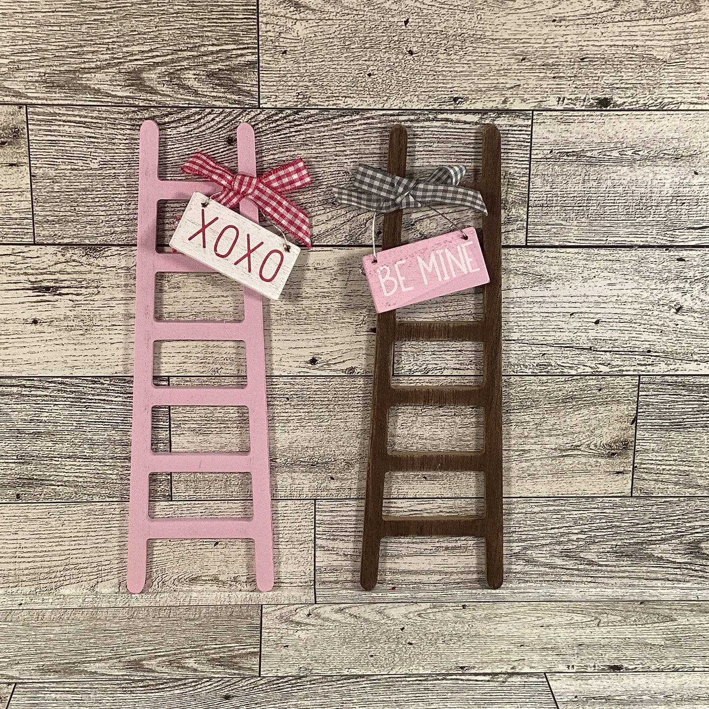 HLHL Valentines Decor - Be Mine XOXO Brown Pink Wood Mini Ladders 2pc