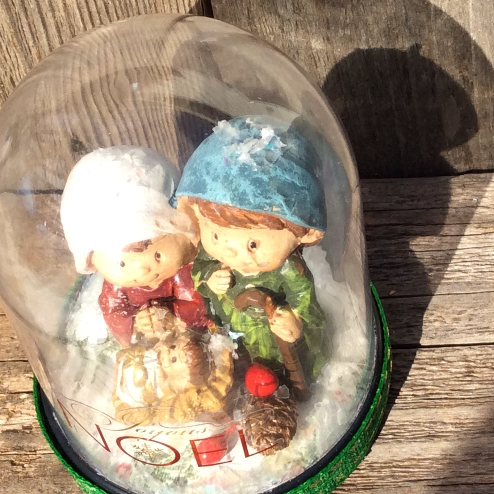 AGD Christmas Decor - Dome Nativity Family Joyous Noel
