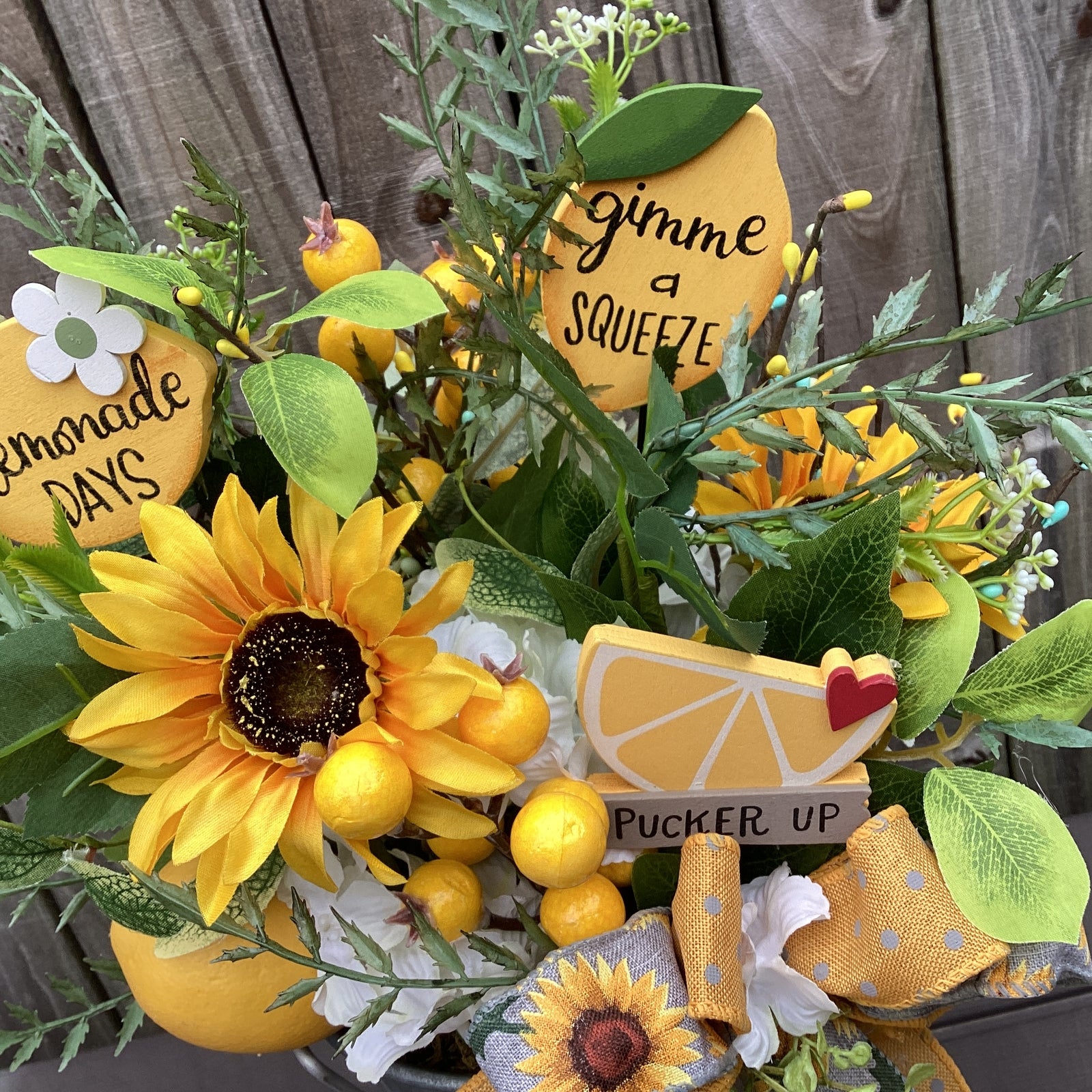 AGD Spring Decor -Summer Lemon Theme Floral Galvanized Metal Display