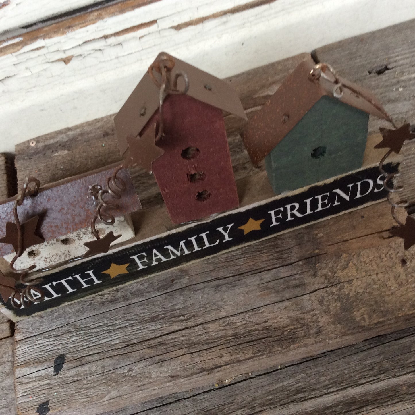 AGD Home Decor - Prim Faith Family Friends Mini Bird House