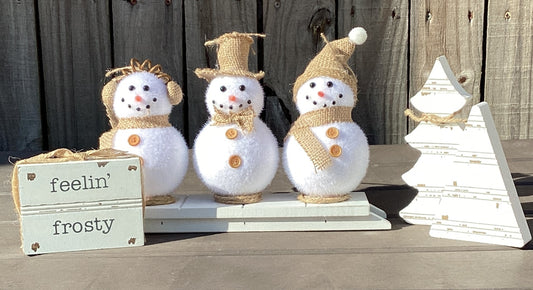 AGD  Christmas Decor - Chippy Wood Feeling Frosty Snowmen Sled 7pc