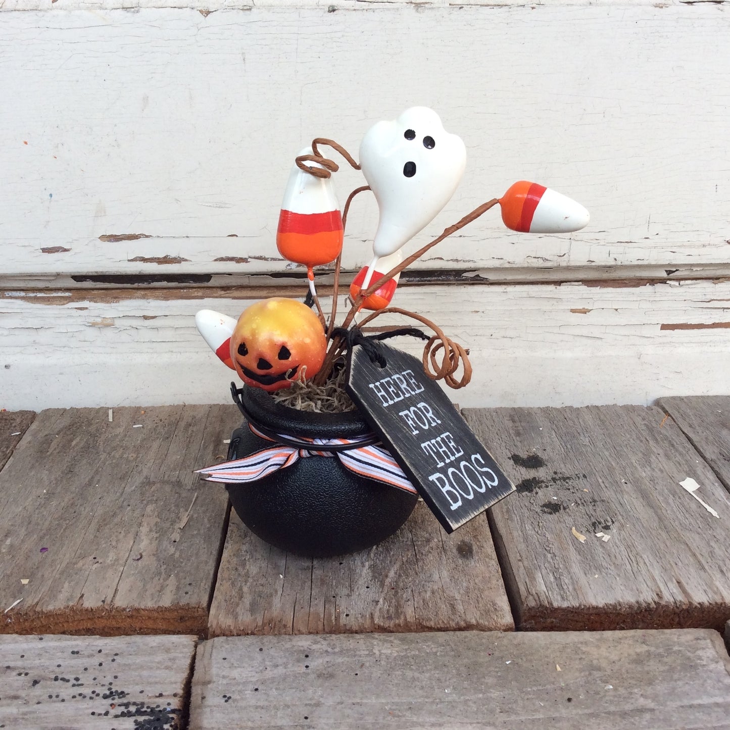 AGD Halloween Decor - Small Cauldron Here for the Boos Display