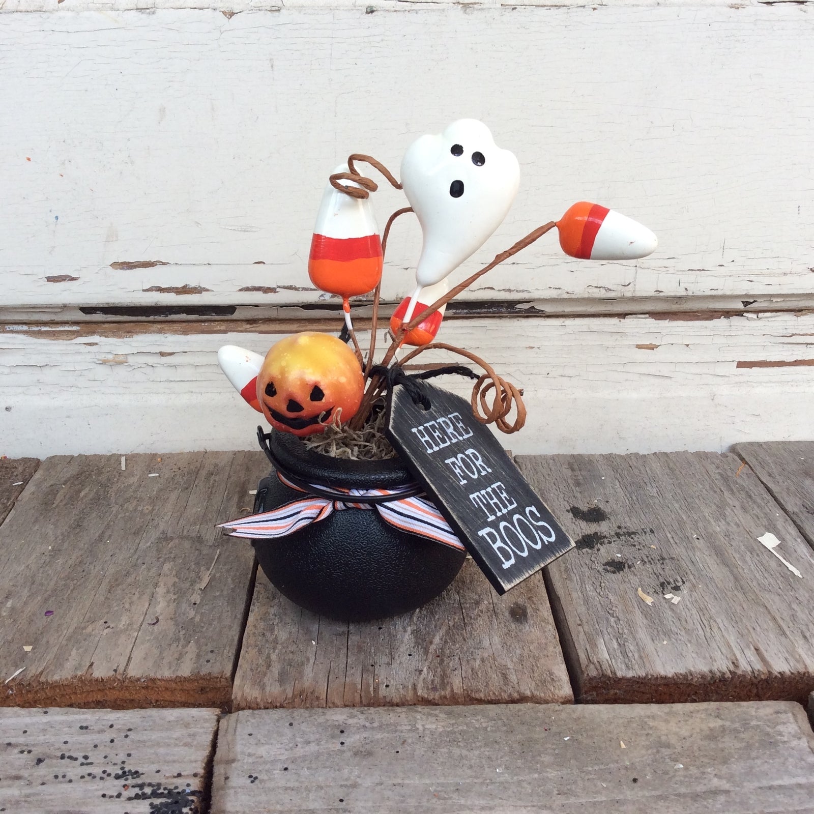 AGD Halloween Decor - Small Cauldron Here for the Boos Display