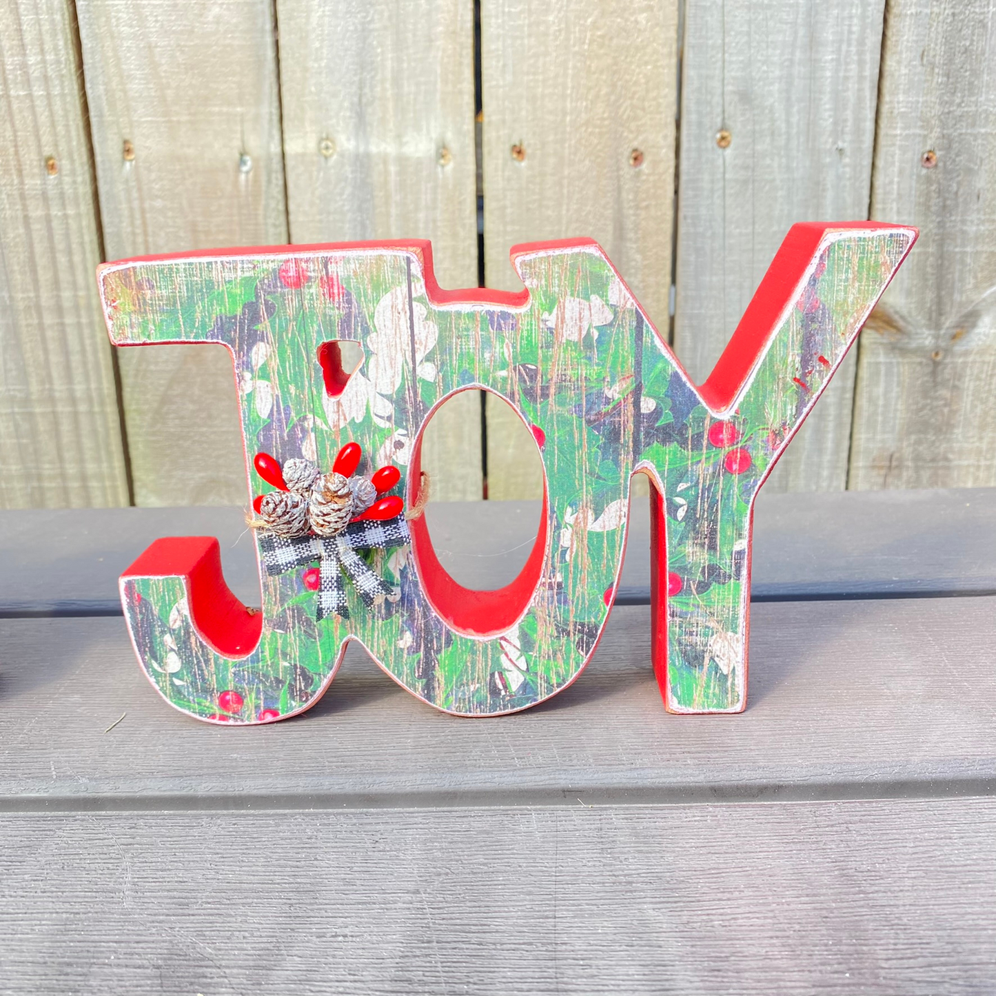 AGD Christmas Decor - Chunky Peace Joy Word Tabletop Signs 2pc Set