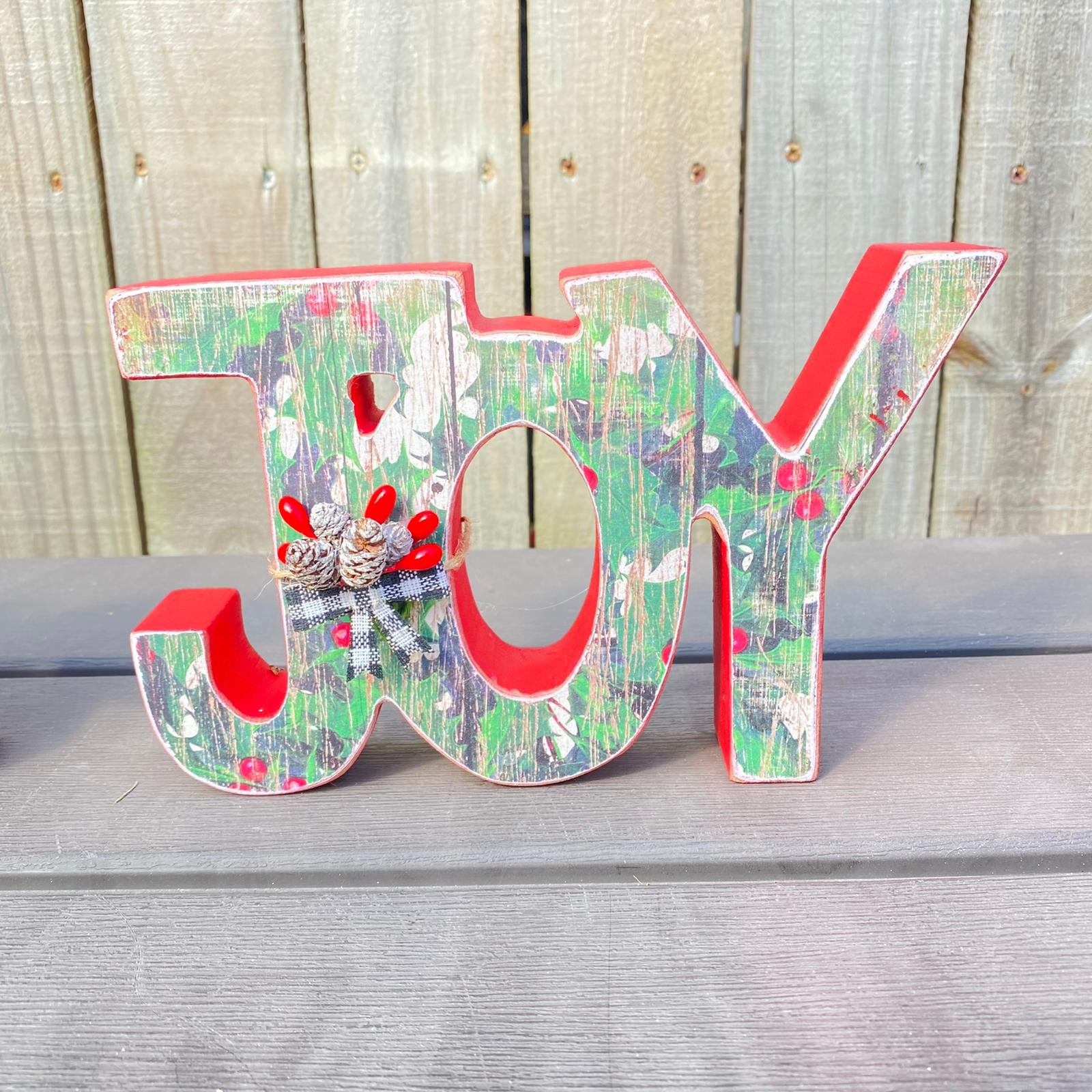 AGD Christmas Decor - Chunky Peace Joy Word Tabletop Signs 2pc Set