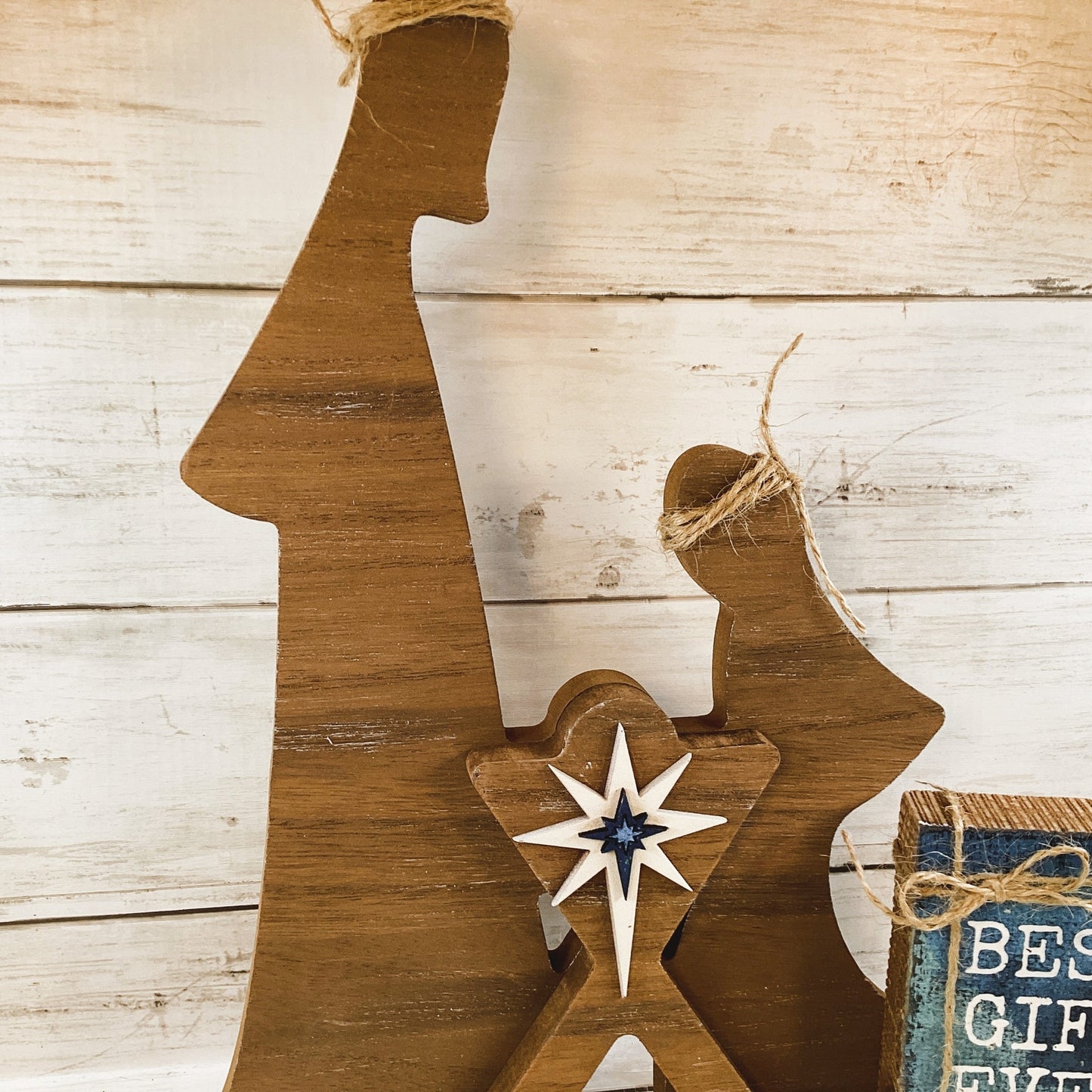 AGD Christmas Decor - Large Farmhouse Nativity Holy Family Manger Scene