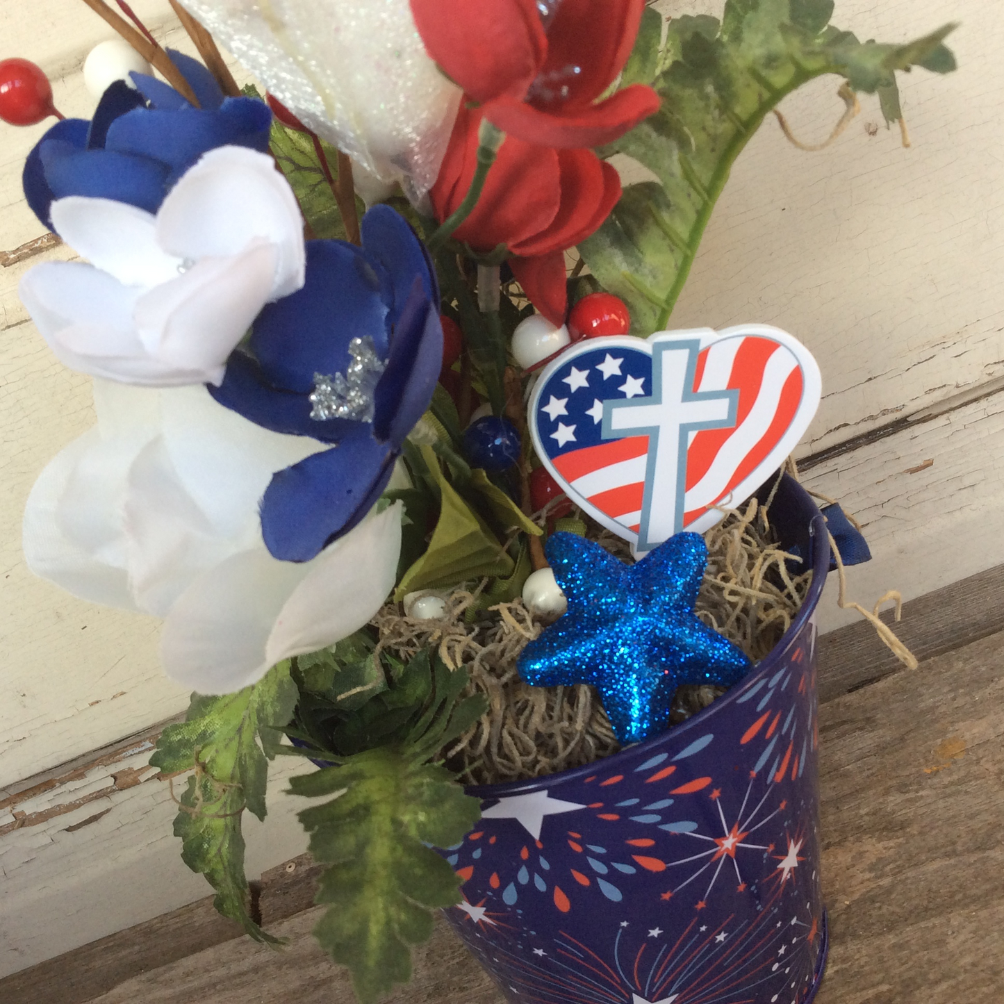 AGD Patriotic Decor - American Heart Cross Small Floral Centerpiece