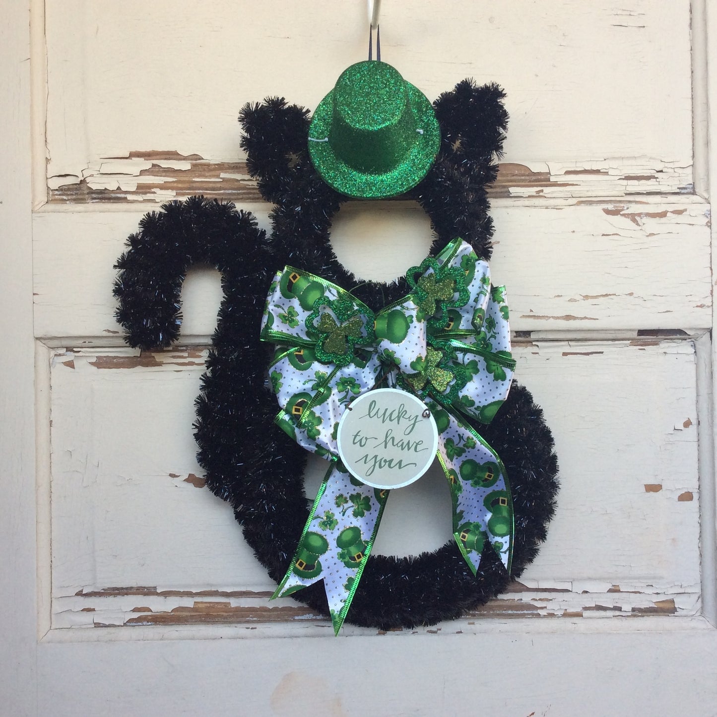 AGD Saint Patricks Decor - Green Black Cat Lucky To Have You Tinsel Wreath