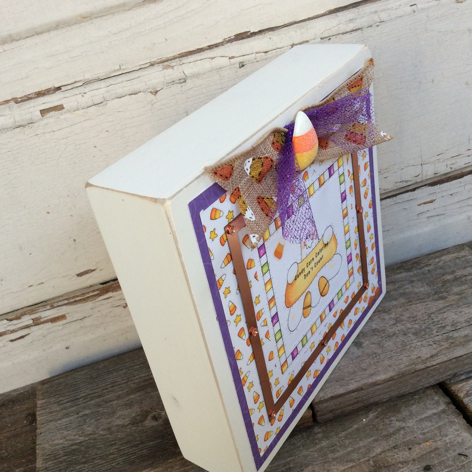 AGD Halloween Decor - Candy Corn Calories Ghost Box Sign