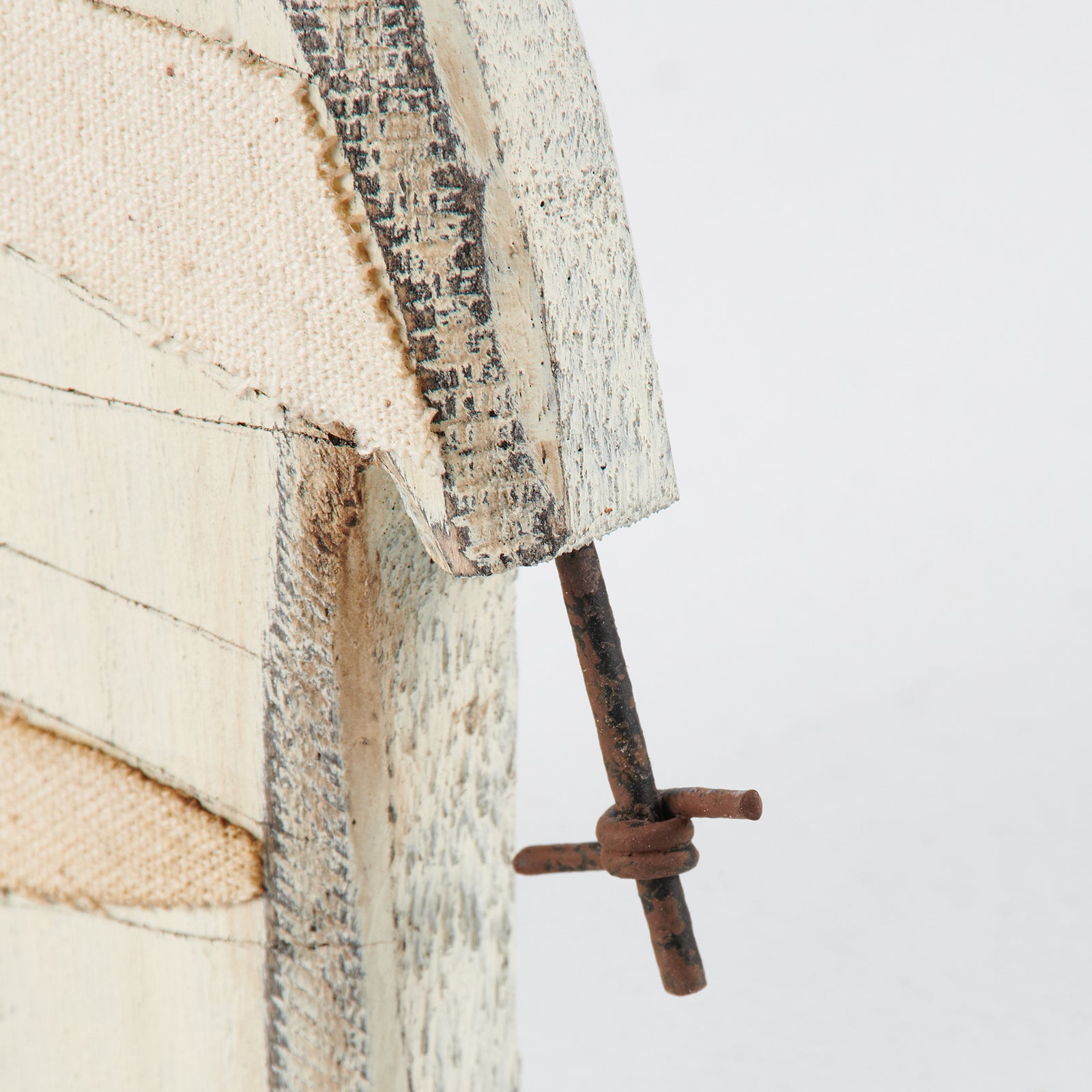 PBK Halloween Decor - Prim Wood Chunky Mummy Sitter Tier Tray