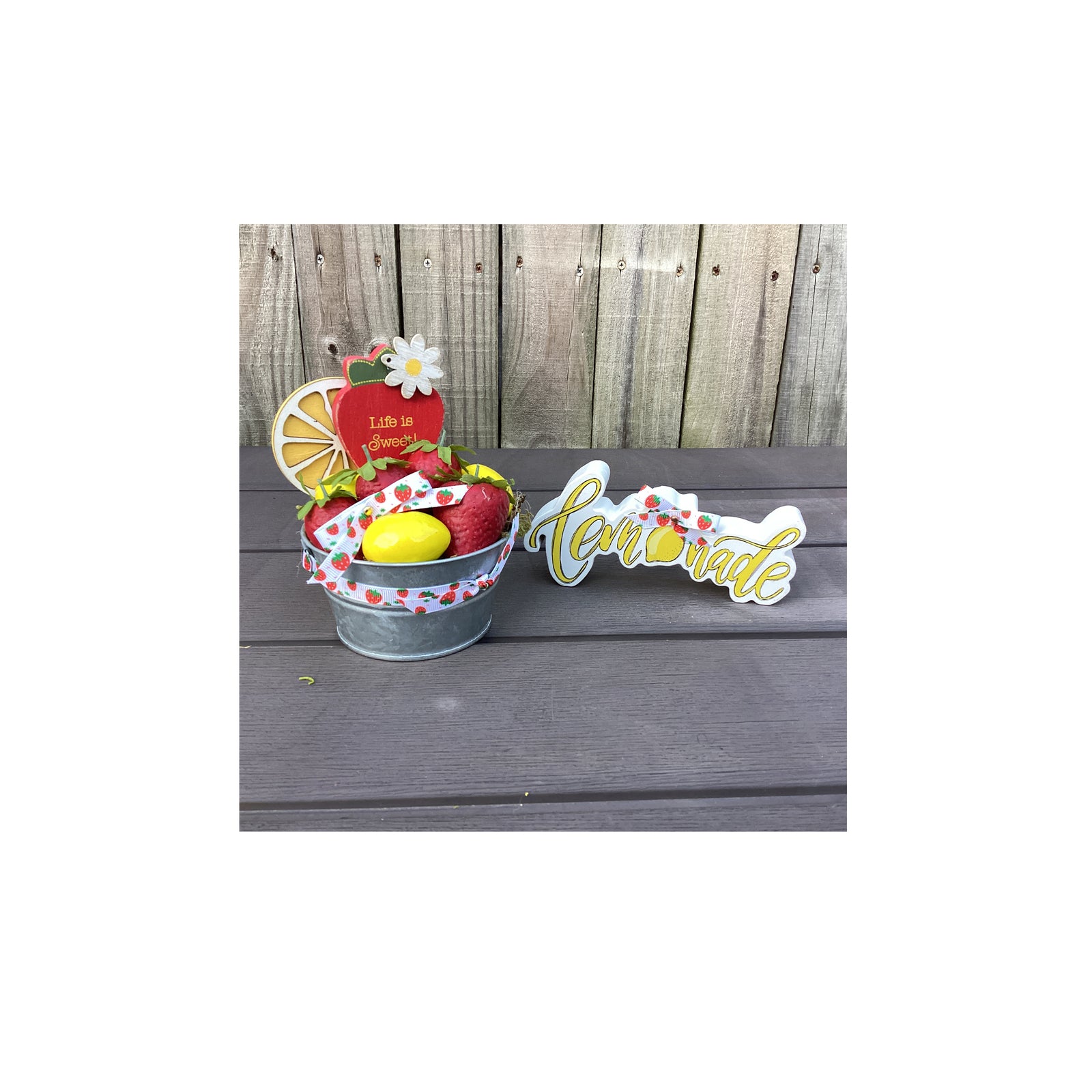 AGD Summer Decor - Strawberry Lemon Lemonade Galvanized Tub Display