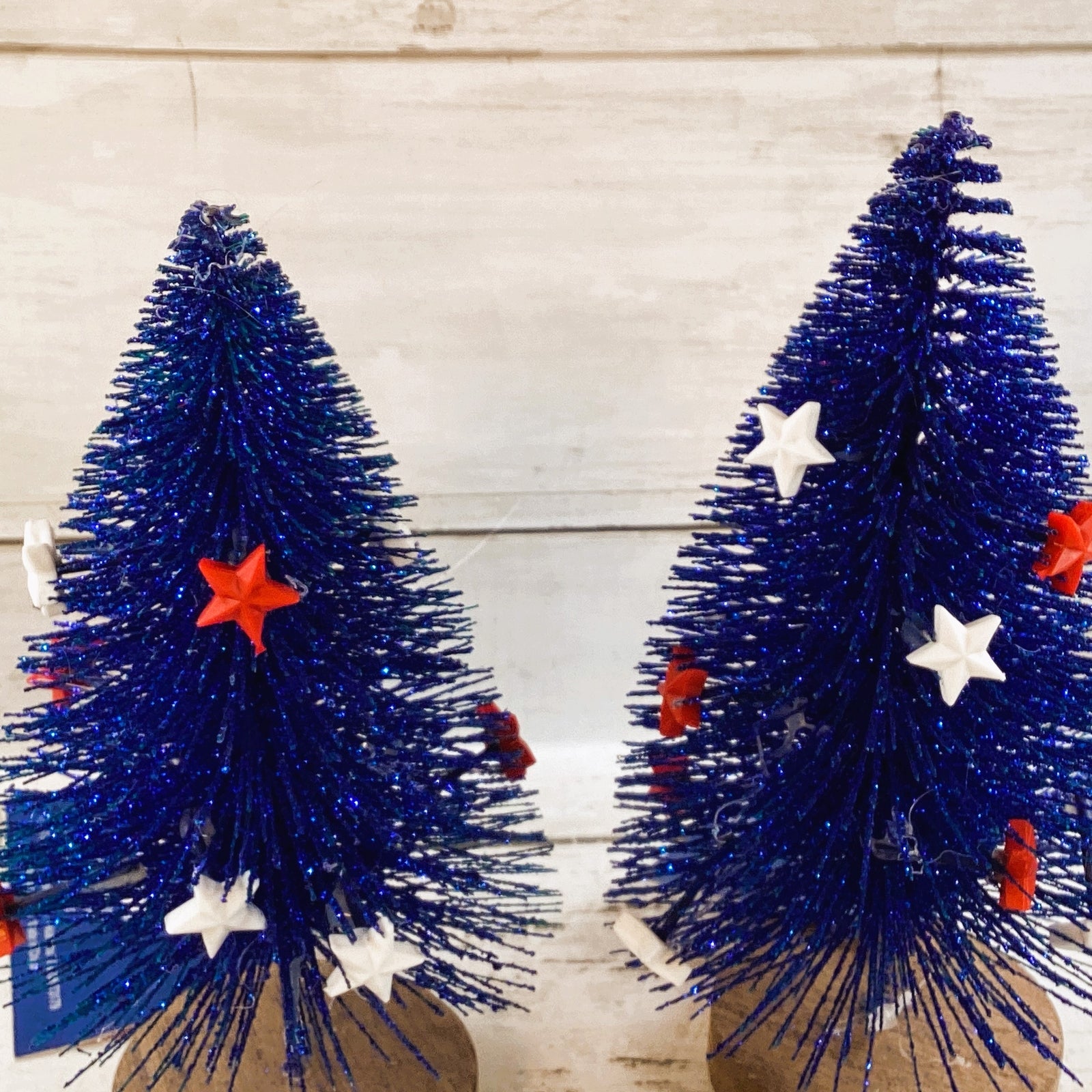 HL Patriotic Decor - July 4th Blue Tinsel Trucks 2pc Set