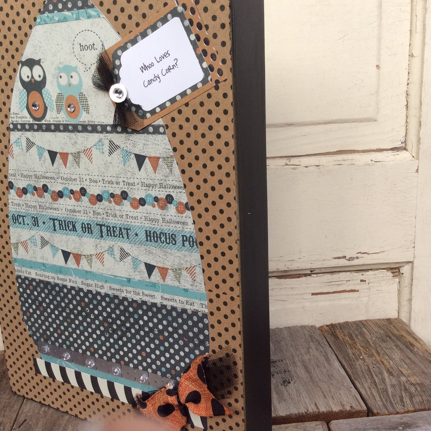 AGD Halloween Decor - Who Loves Candy Corn OWL Box Sign