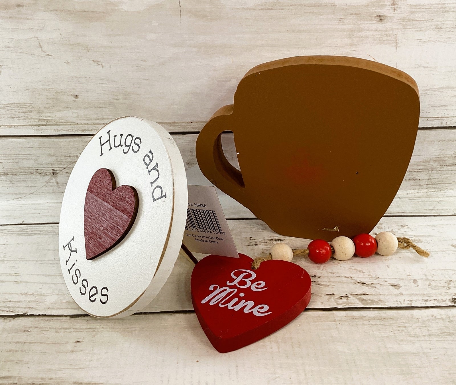 CWI Valentines Decor - Forever Coffee Mug Hugs Kisses Garland Set