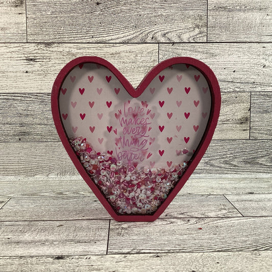AGD  Valentines Decor - Heart Shaped Chunky Wood Shaker