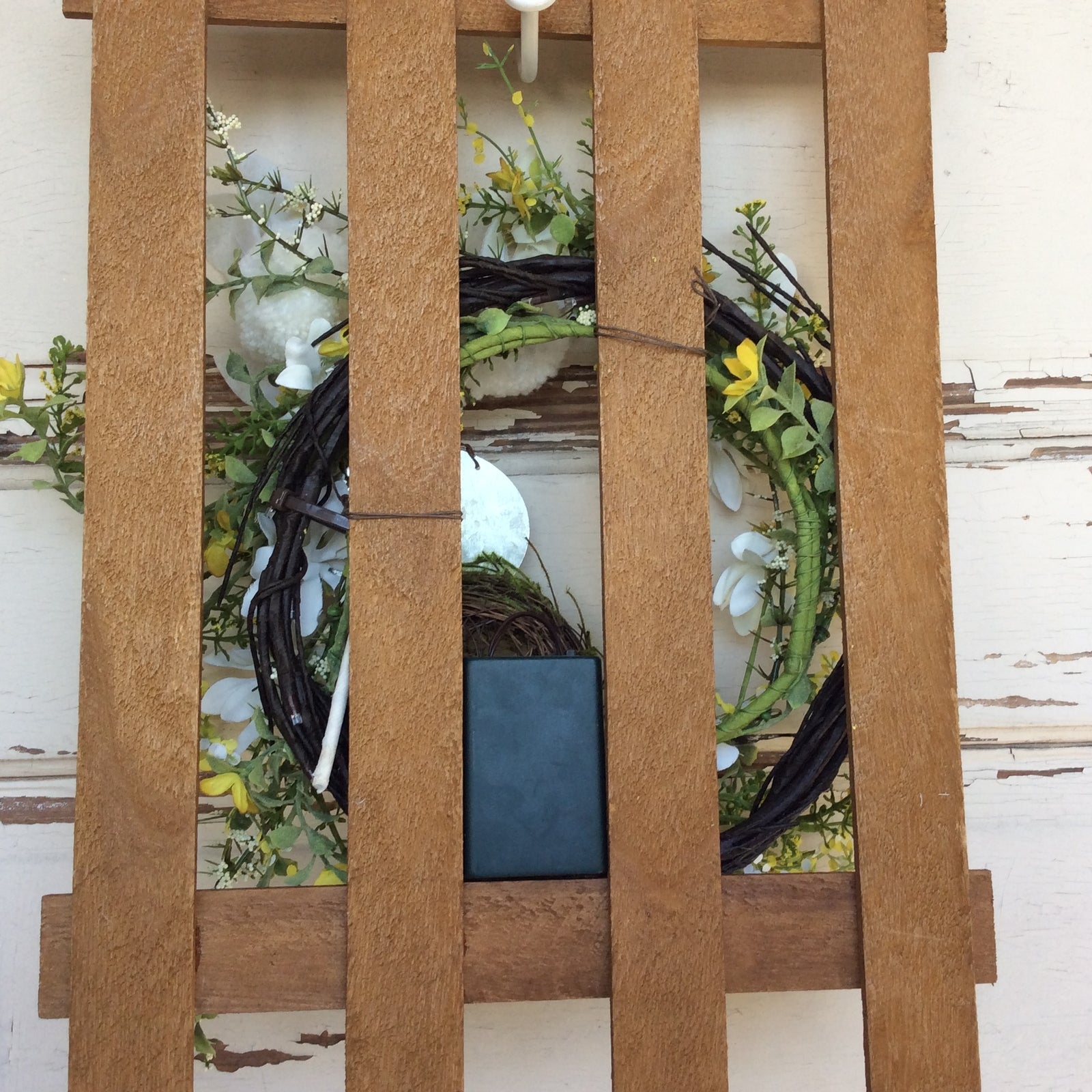 AGD Easter Decor - No Bunny Loves You Like Jesus Fence Lighted Wreath