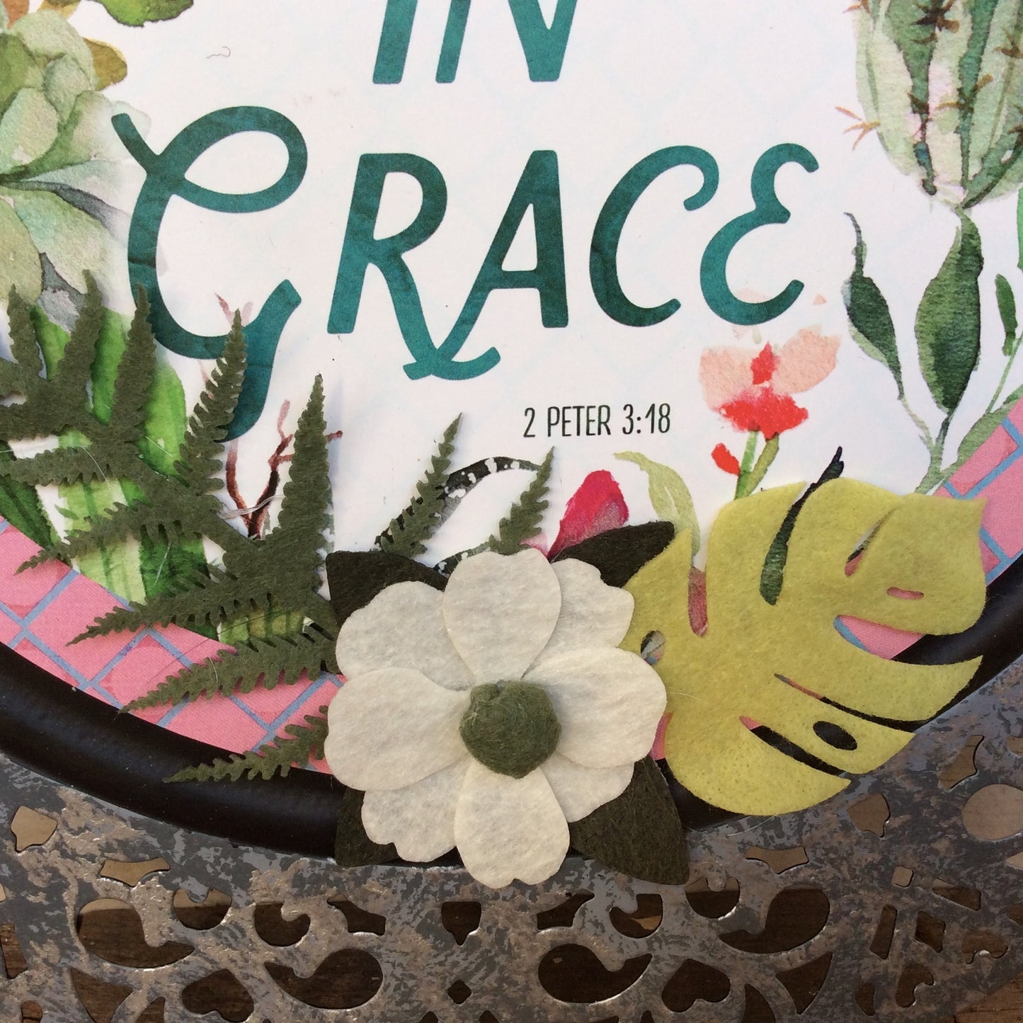 AGD Home Decor - Grow In Grace Greenery Metal Charger Plate