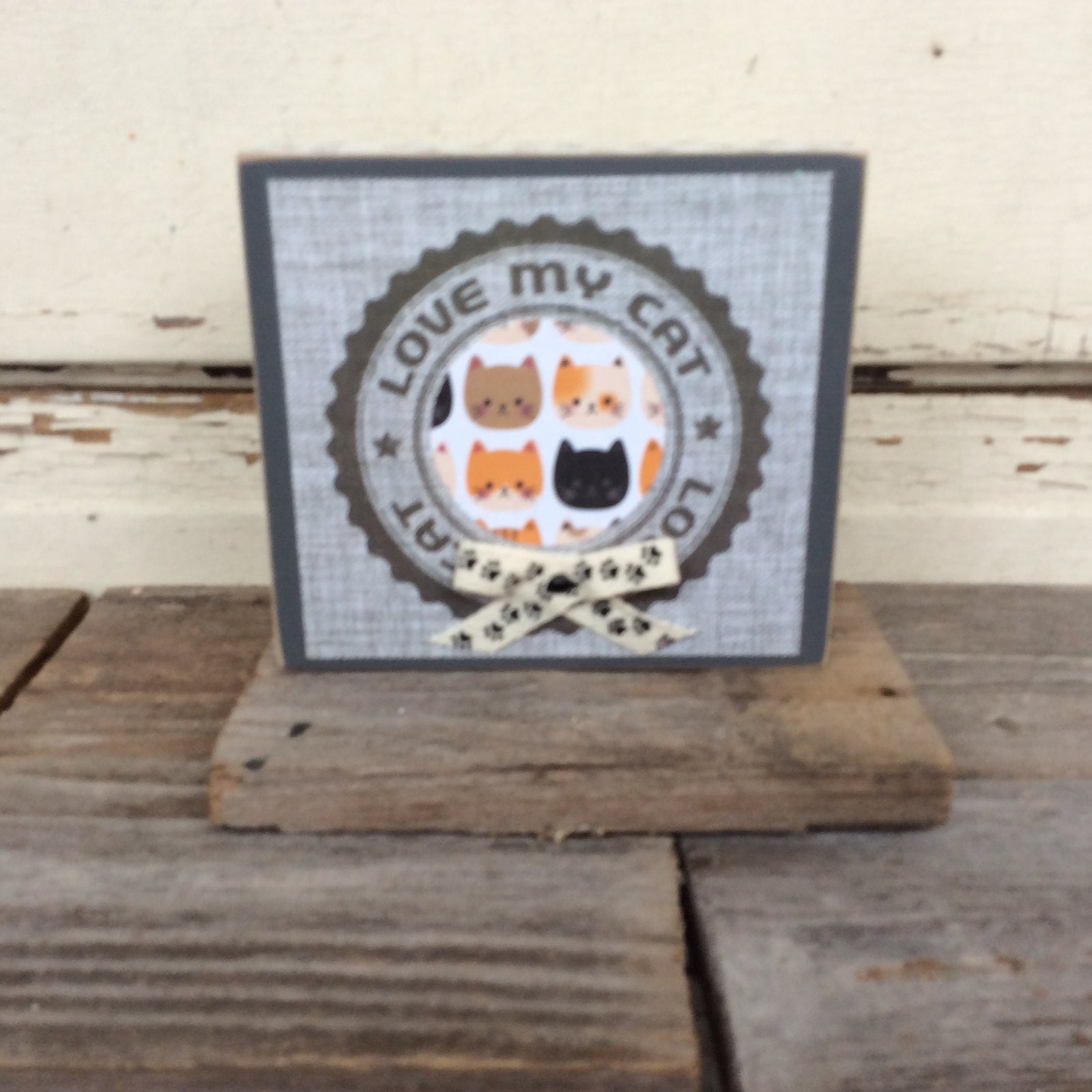 AGD Pet Gift - Love My Cat Chunky Wood Sitter