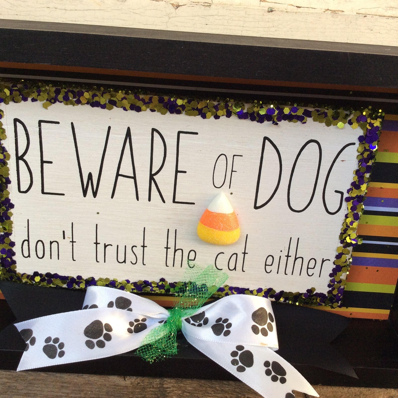 AGD Halloween Decor - Beware of Dog Dont Trust the Cat Box Sign