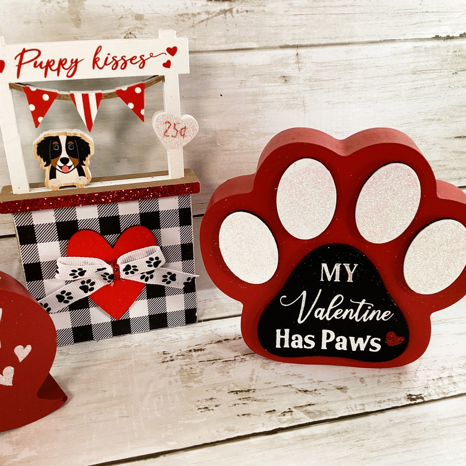 AGD ValentineS Decor Puppy Dog Kisses Booth, Paws My Person Tier Tray 3pc