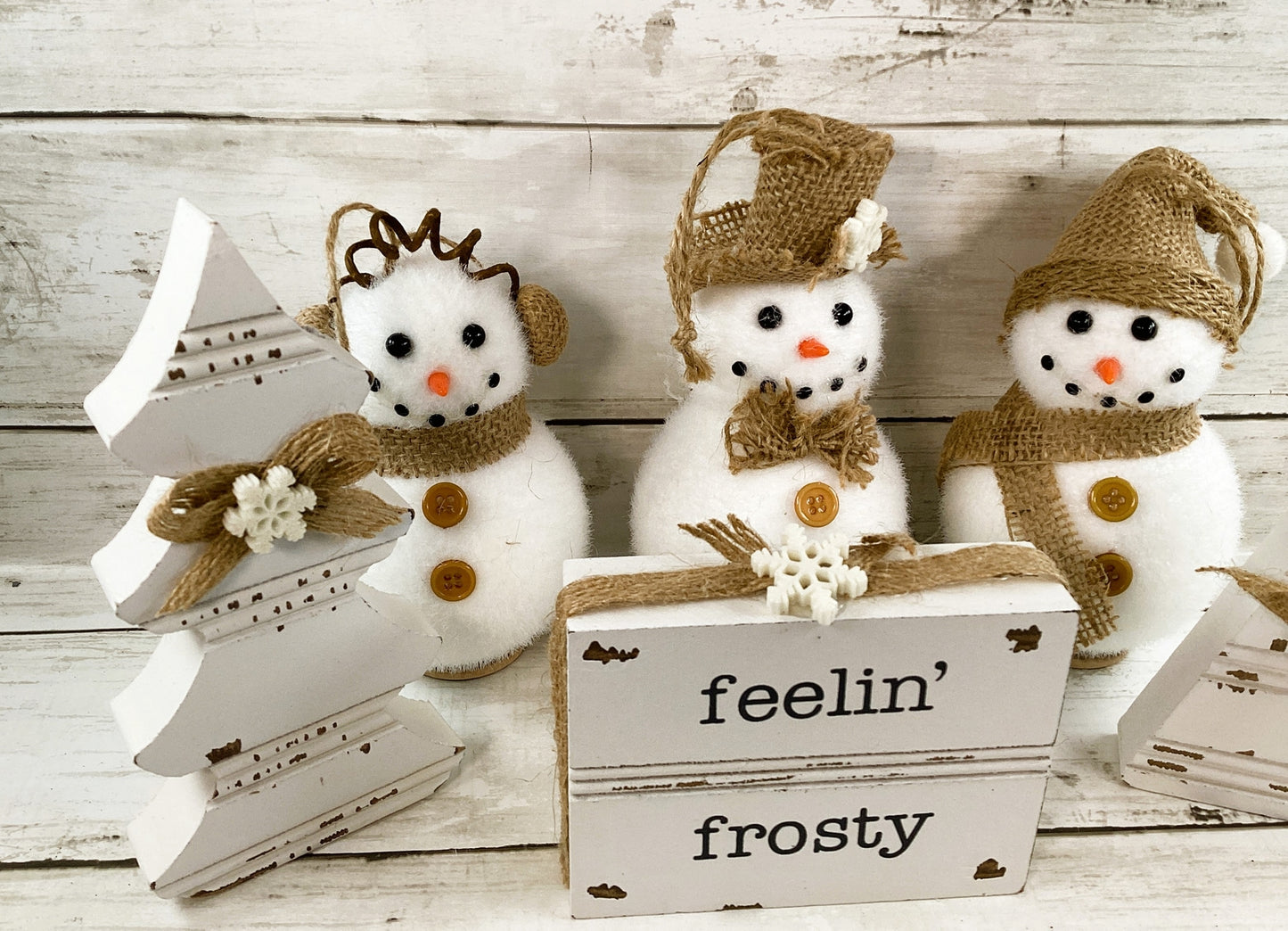 AGD  Christmas Decor - Chippy Wood Feeling Frosty Snowmen 6pc