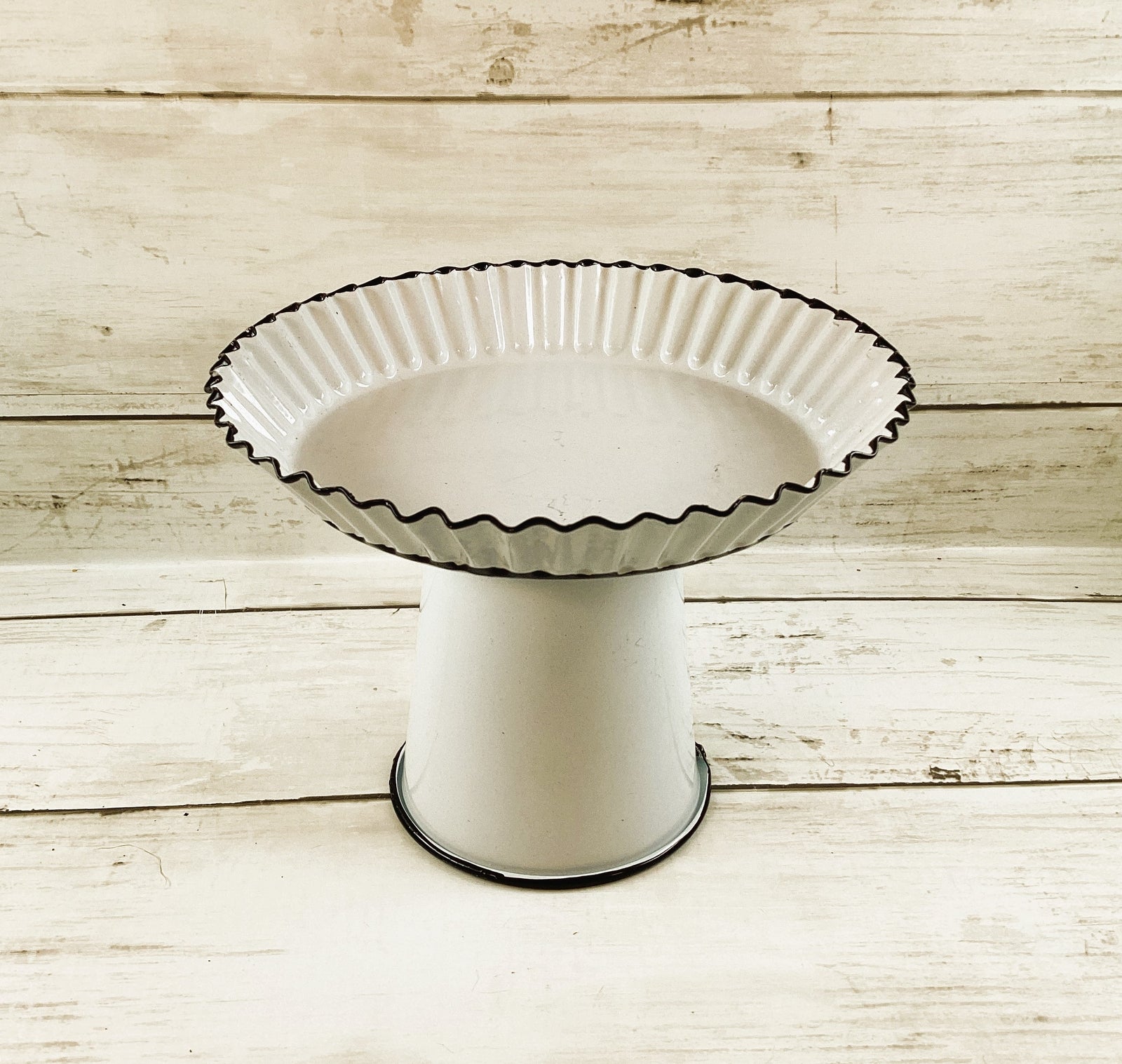 HL Home Decor - Tin Metal Scalloped Cupcake Tier Tray Riser Stand 2pc Set