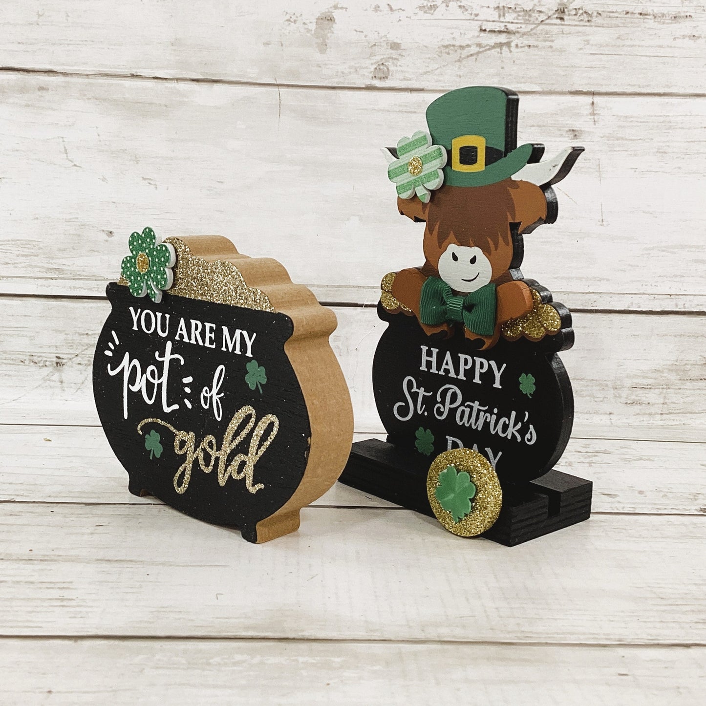 AGD St Patrick Decor - Highland Cow Pot of Gold Tier Tray 2pc
