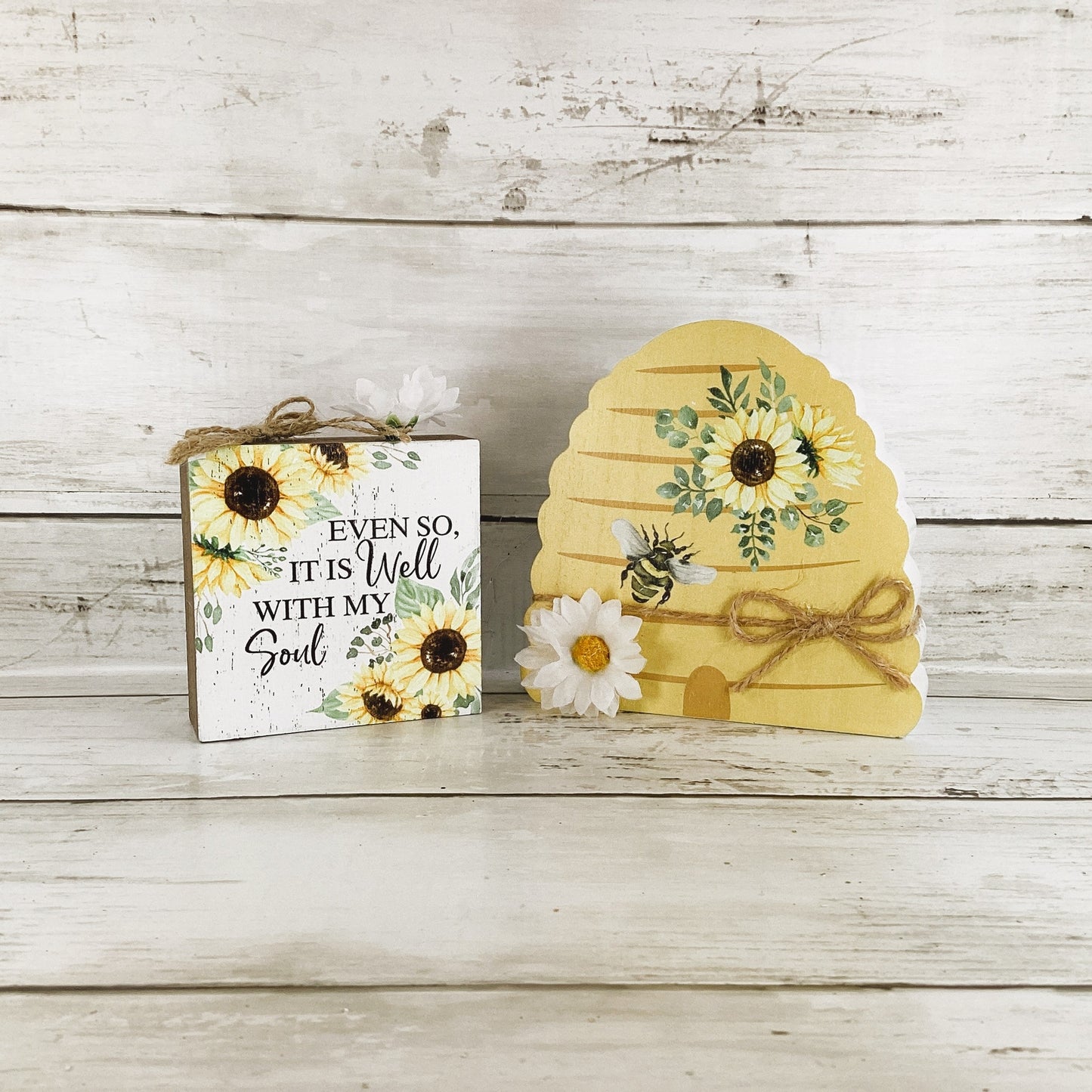 AGD Spring Decor - Summer Sunflower Bee Hive Theme Decor 4pc Set