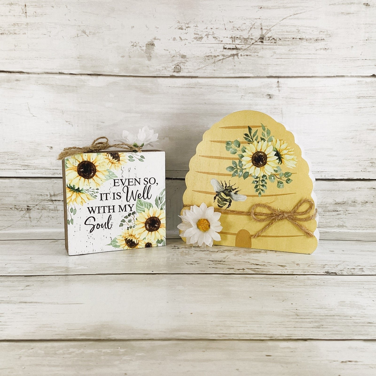 AGD Spring Decor - Summer Sunflower Bee Hive Theme Decor 4pc Set