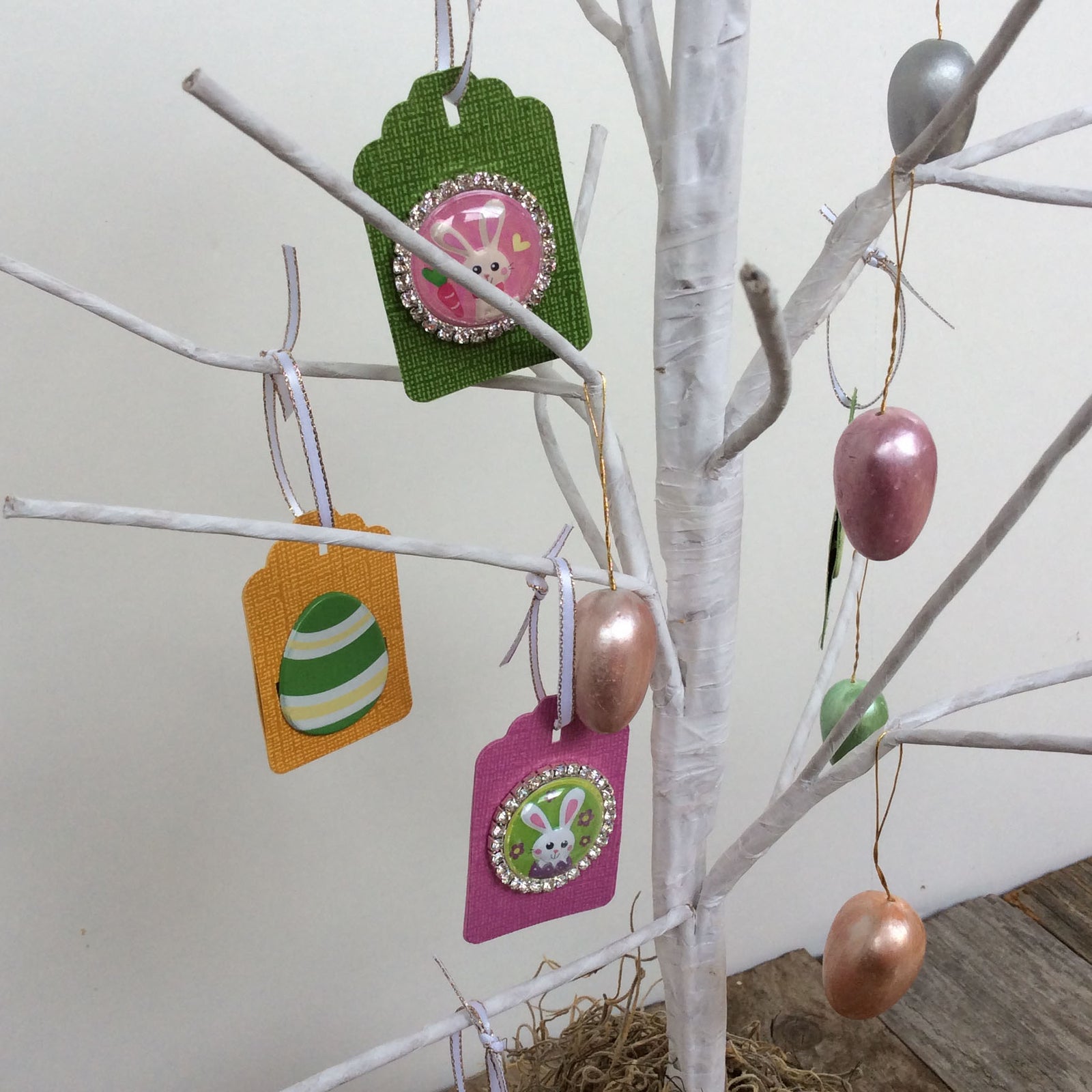 AGD Easter Decor - 2ft White Wire Tree with Ornaments #69