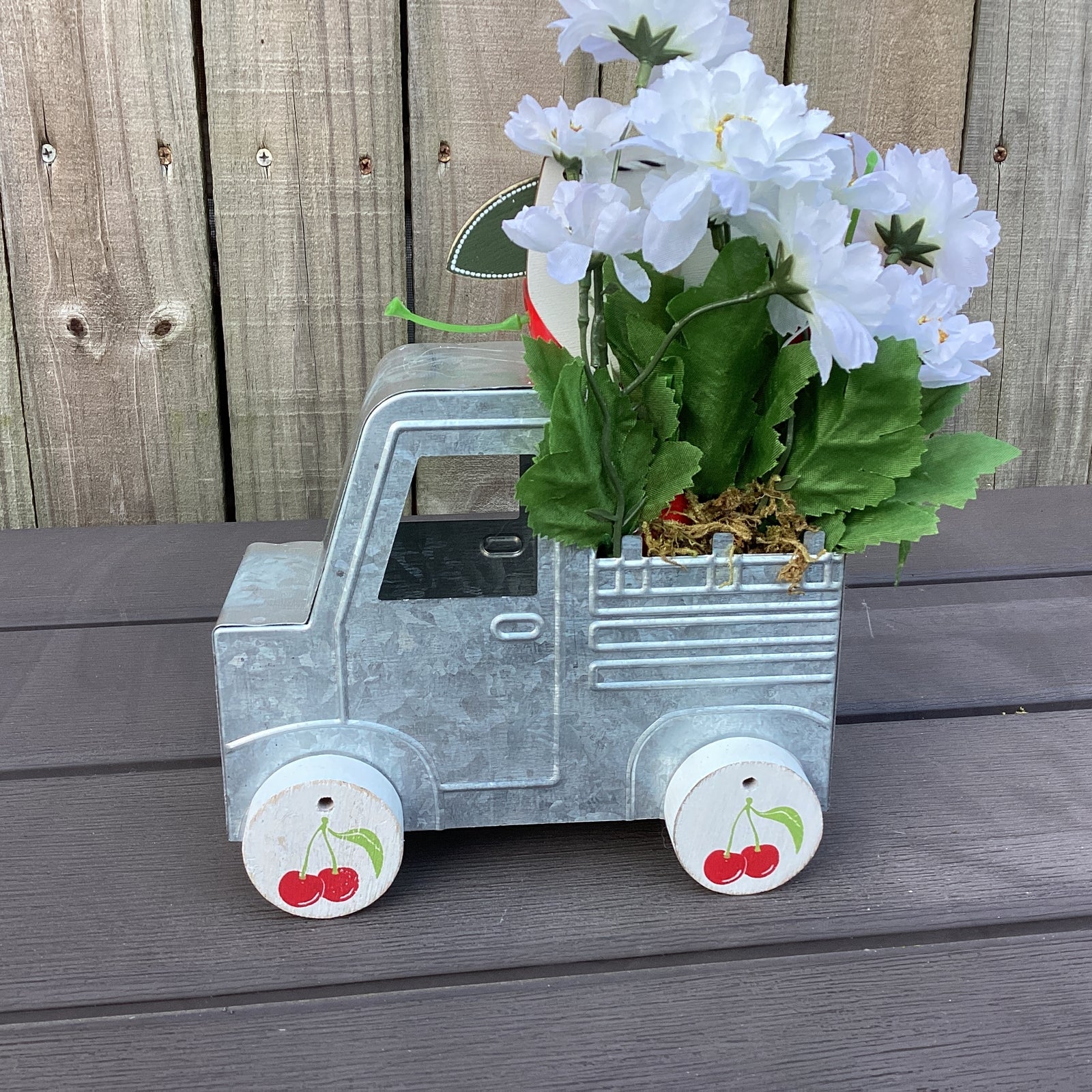 AGD Summer Decor - Cherry Themes Floral Galvanized Metal Truck Display