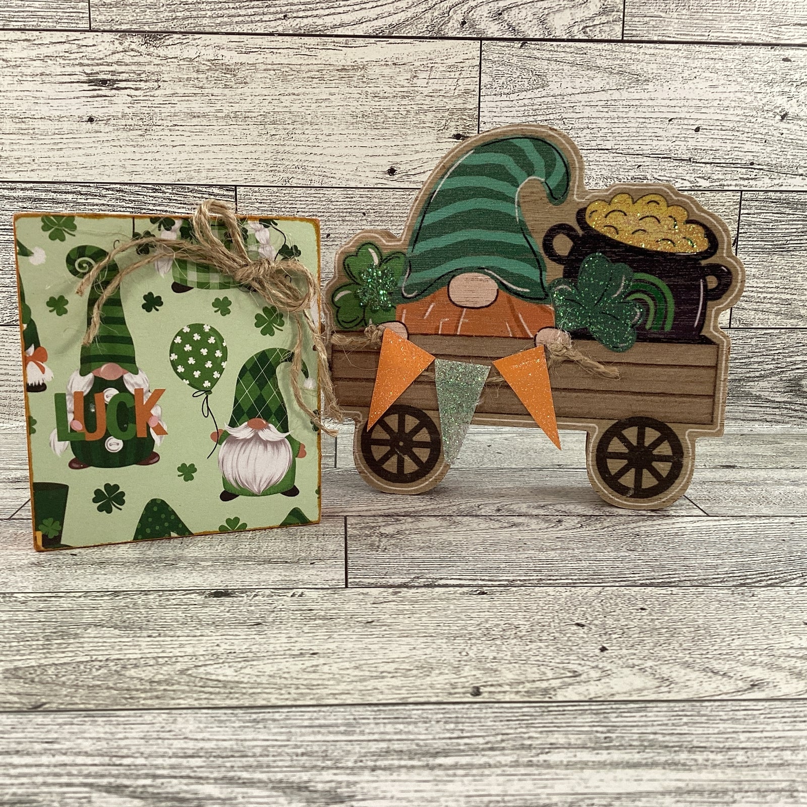 AGD St Patrick's Decor - Luck Gnome Chunky Wagon Sign 2pc Set