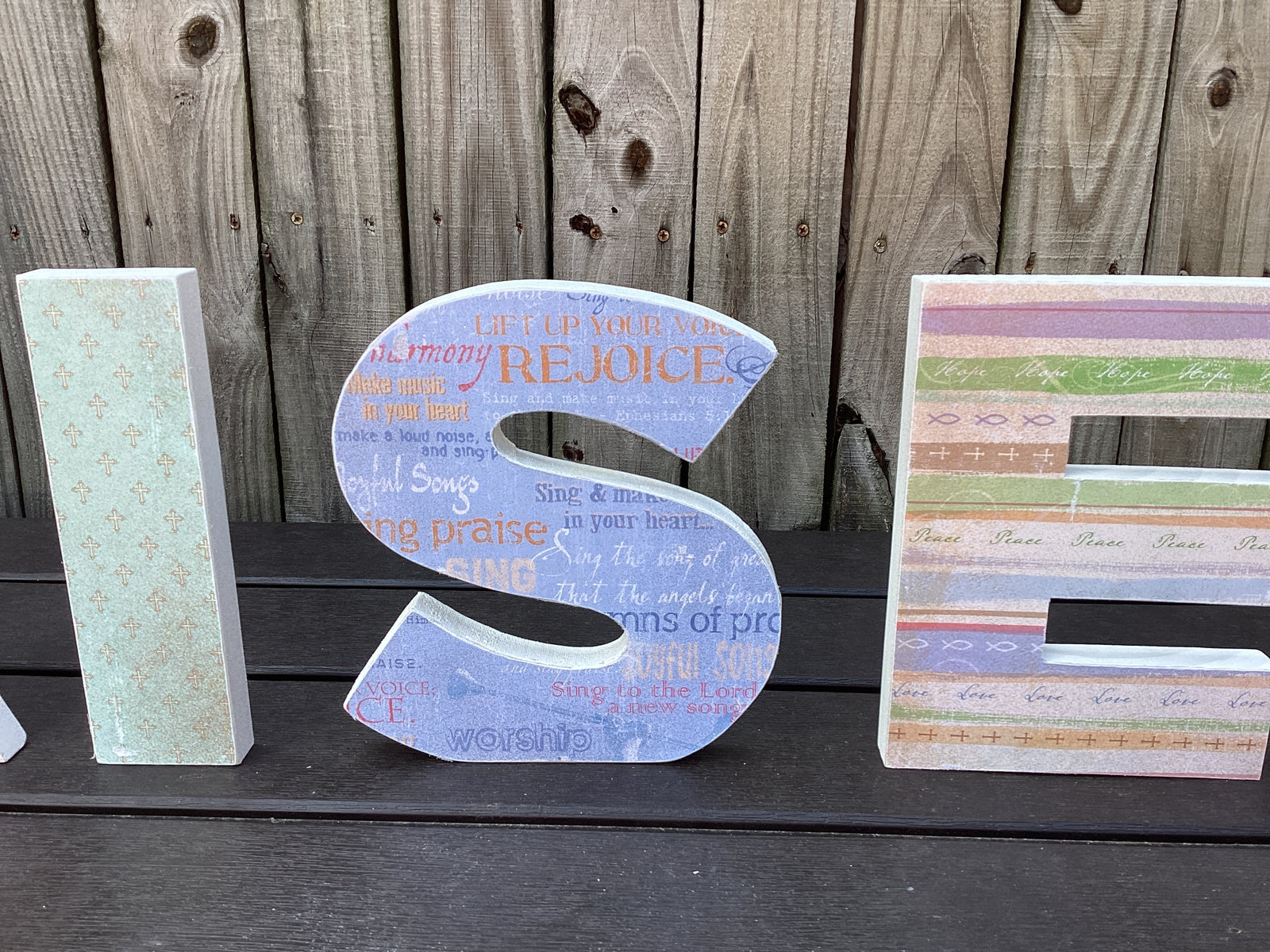 AGD Easter Decor - Primitive Wood RISEN Letter Word Tabletop Display