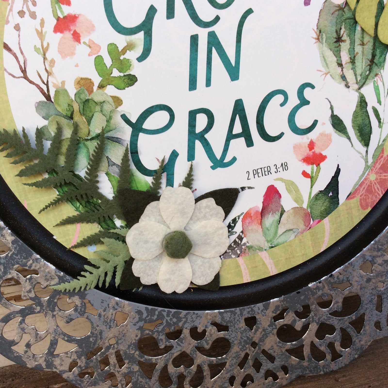 AGD Home Decor - Grow In Grace Greenery Metal Charger Plate