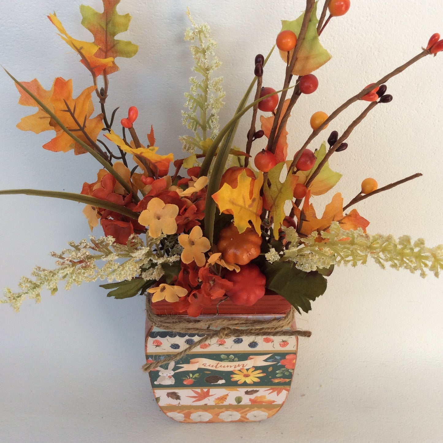 AGD Fall Decor - Autumn Critters Floral Wood Mason Jar Display