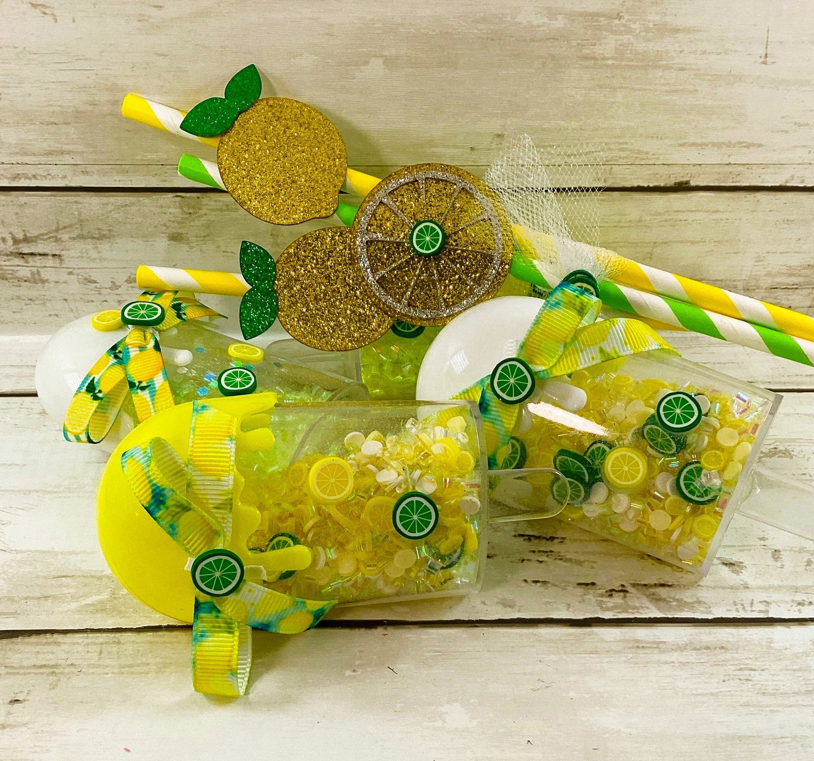 AGD Summer Decor - Lemon Lime Straw Popsicle Shaker 5pc Tier Tray Set