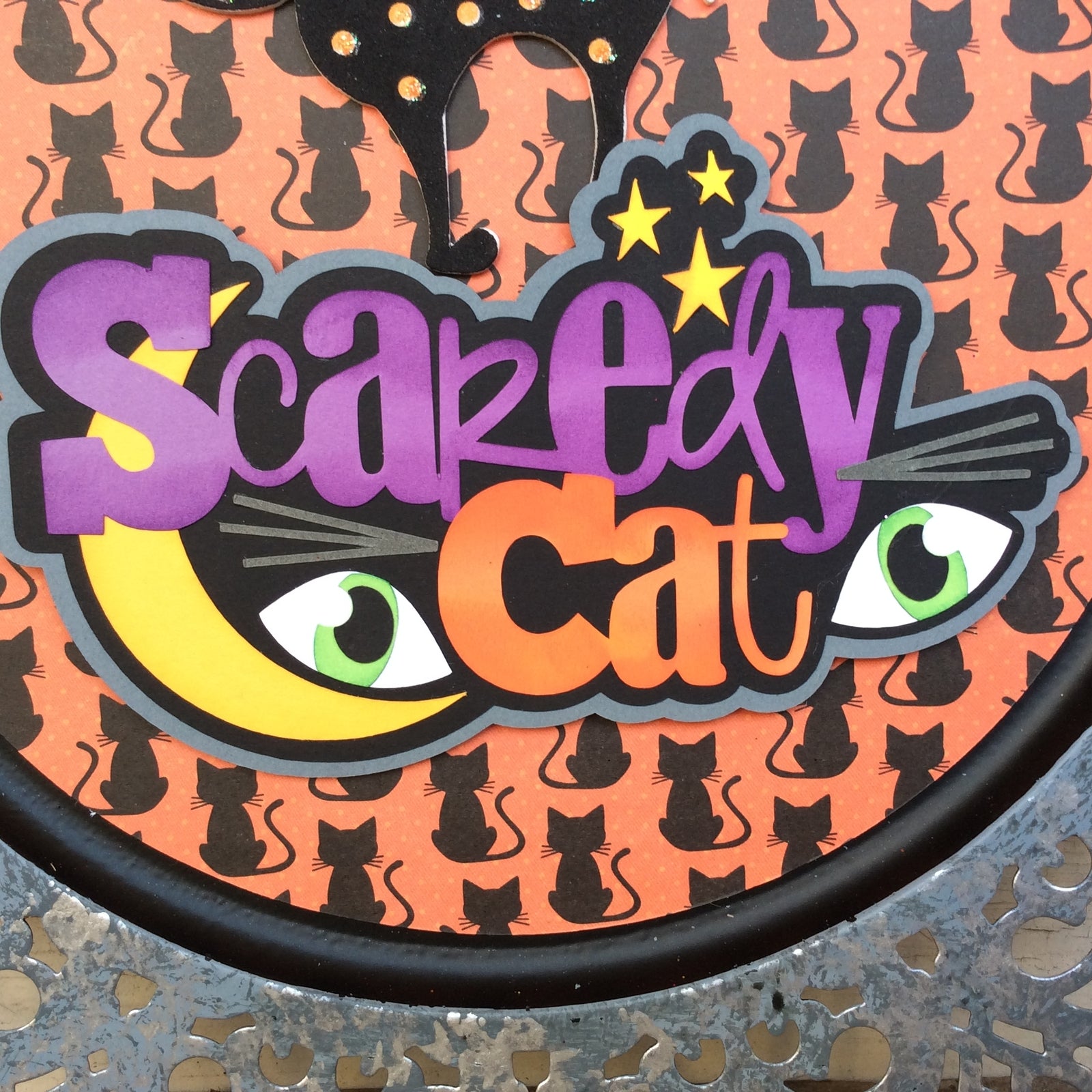 AGD Halloween Decor - Scaredy Black Cat Metal Charger Plate