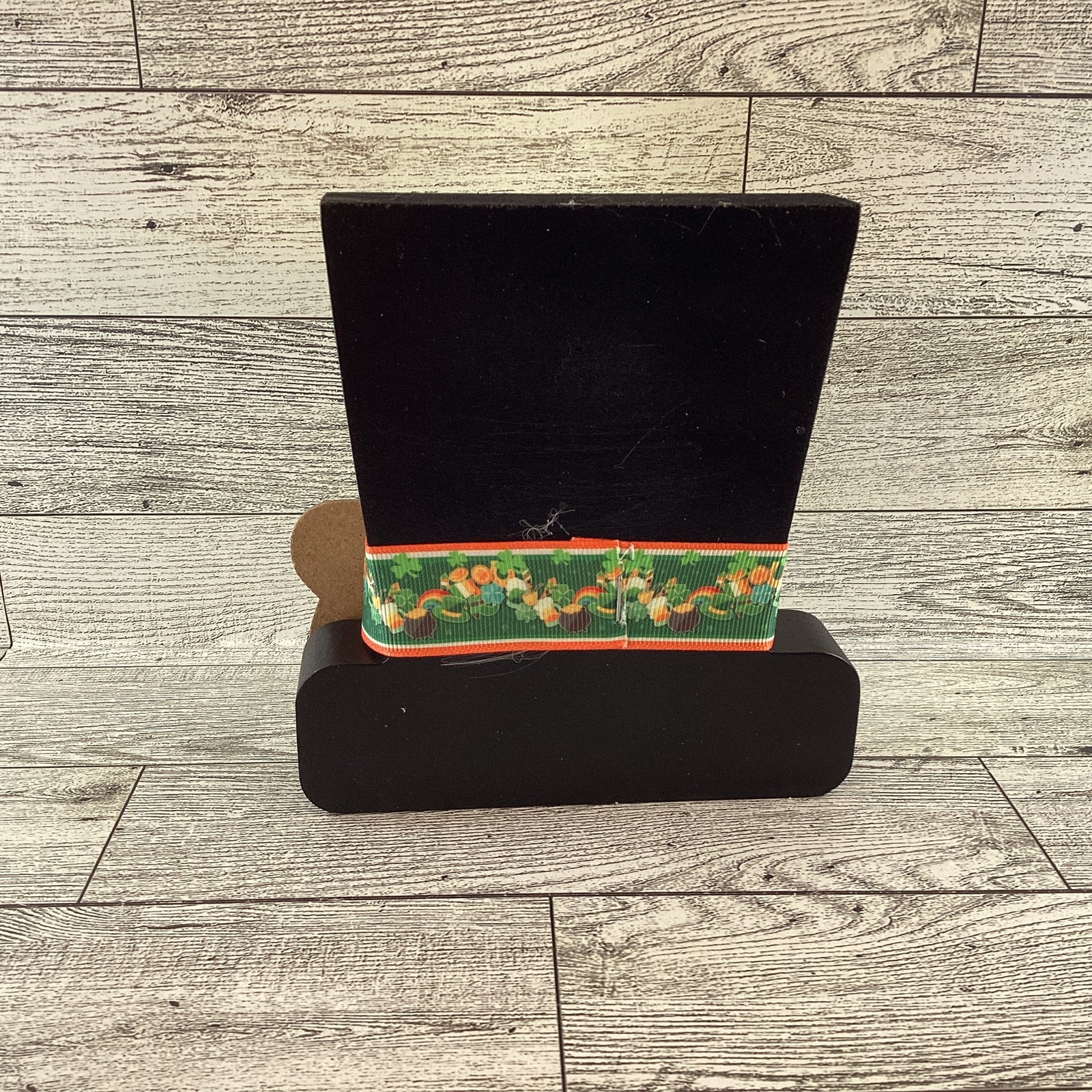 AGD Saint Patrick Decor - Kiss Me Chunky Wood Leprechaun Tophat Sitter