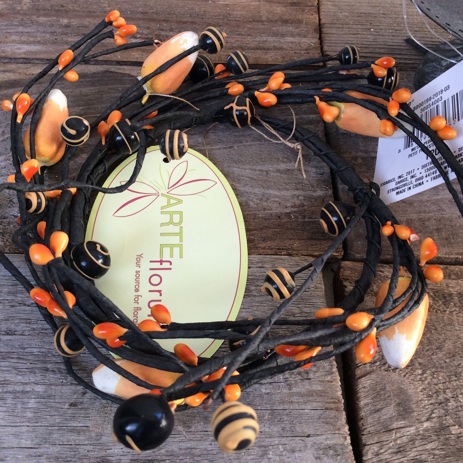 Halloween Fall Decor - Candy Corn Pipberry Candle Ring Display