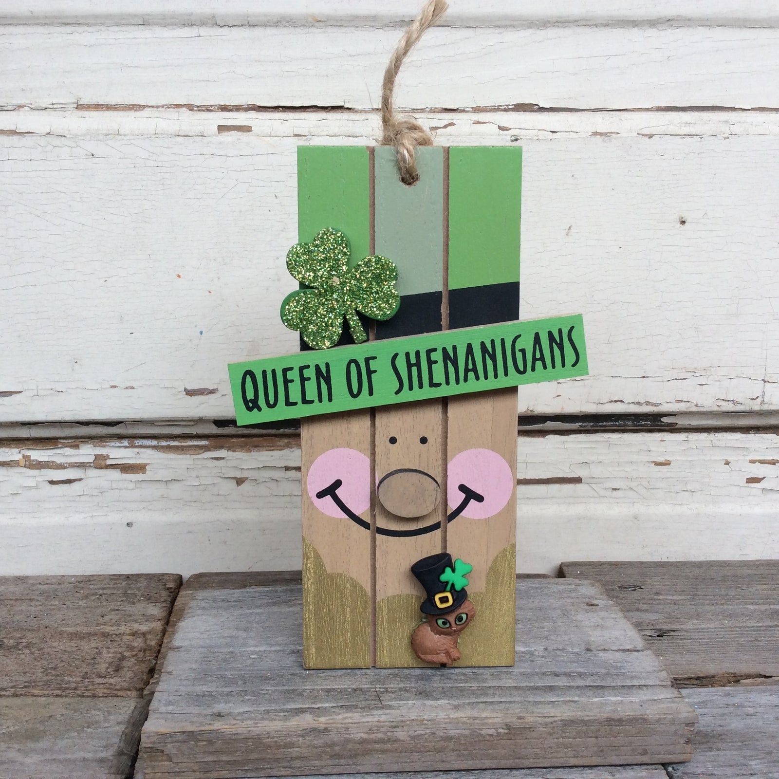 AGD St Patrick's Decor - Leprechaun Kitty Cat Queen Shenanigans