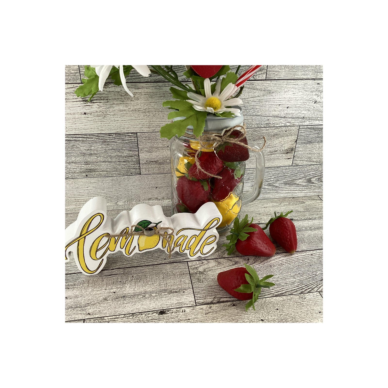 AGD  Summer Decor - Sweet Life Strawberry Lemonade Glass Daisy Decor 2pc