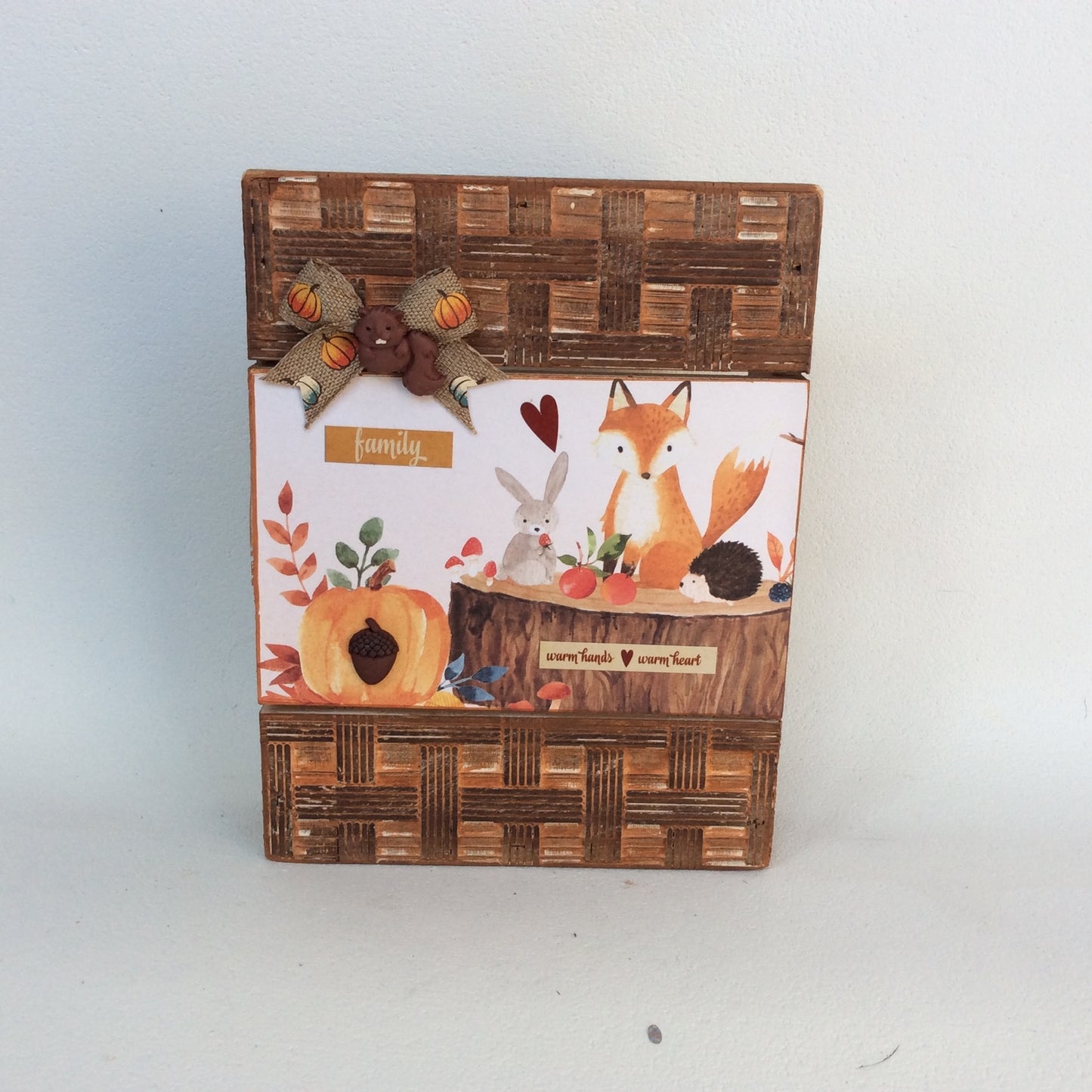 AGD Fall Decor - Family Fox Warm Hands Heart Box Sign