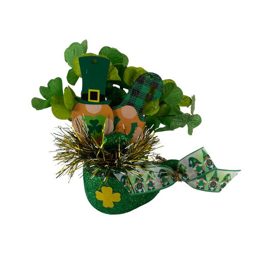 AGD St Patrick's Decor -  Gnome Leprechaun Pipe Display