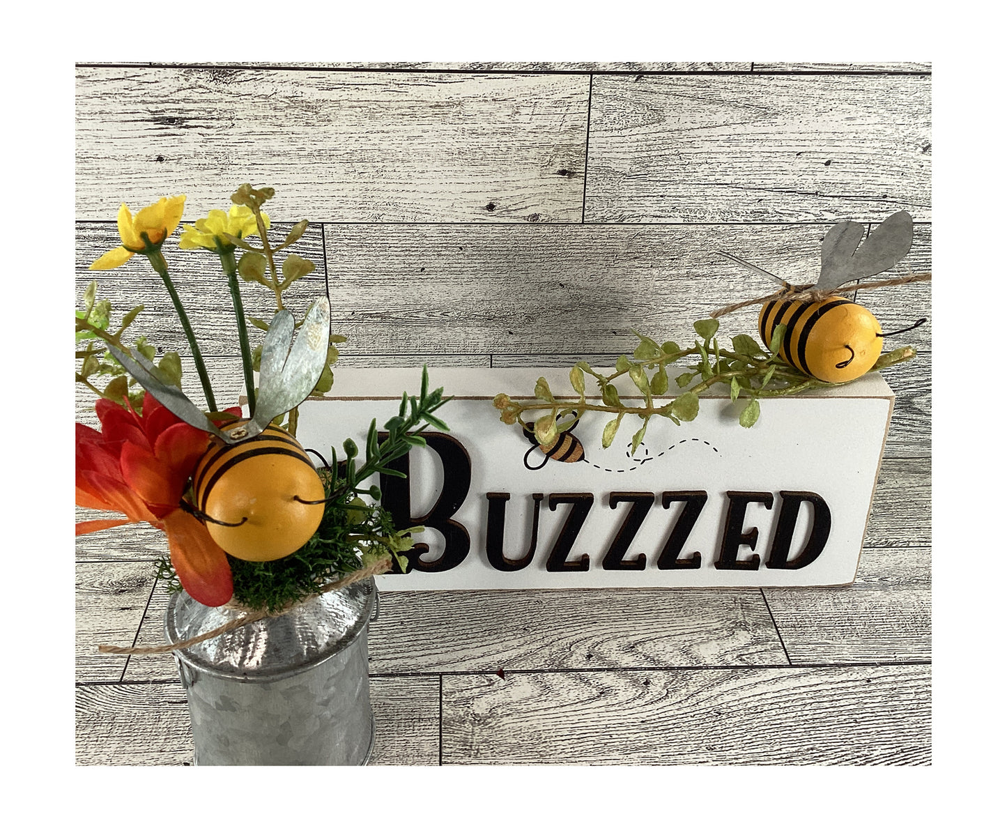 AGD Summer Decor - Bee Theme Buzzed Galvanized Tin Small Display