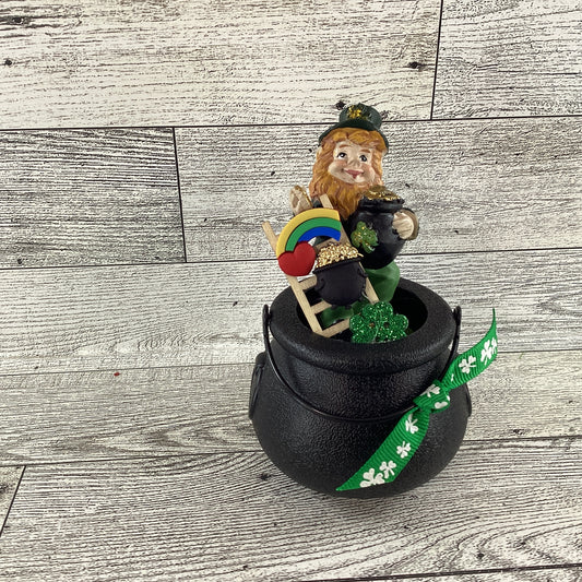 AGD St Patrick's Decor - Miniature Leprechaun Black Pot Of Gold Display