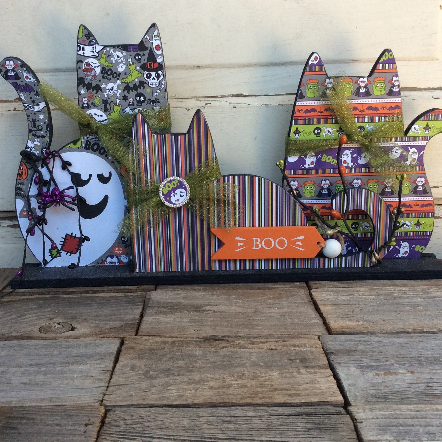 AGD Halloween Decor - Modern Prim Wood Trio Cat Tabletop Decor
